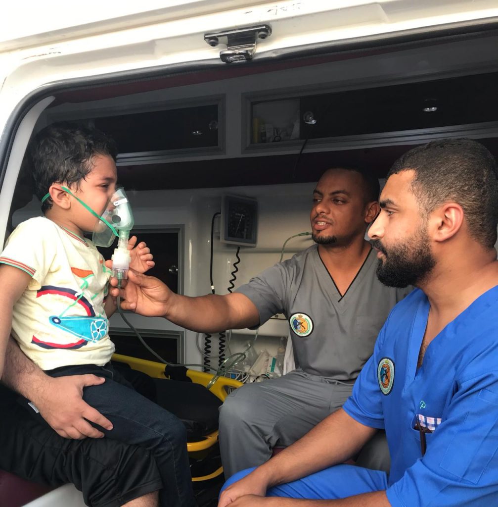 حرس الحدود ينقذ طفلا تعرض لاختناق.