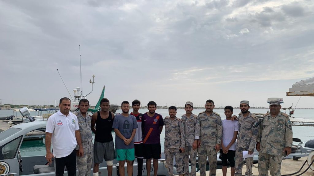 حرس الحدود ينقذ 6 أشخاص من الغرق حرس الحدود ينقذ 6 أشخاص من الغرق