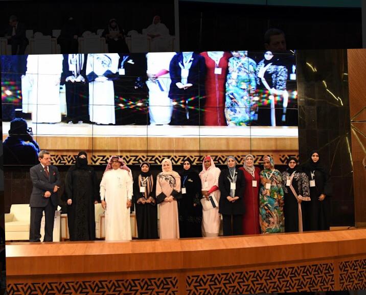 الصحفيات العربيات يناقشن تجارِب الصحافة النسائية العربية وآليات تطويرها في ندوة تحتضنها الرياض الصحفيات العربيات يناقشن تجارِب الصحافة النسائية العربية وآليات تطويرها في ندوة تحتضنها الرياض