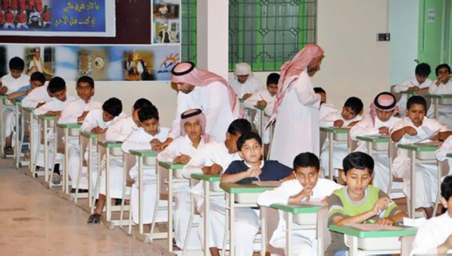 “التعليم” تعتمد آلية توزيع درجات الاختبارات التحريرية لطلاب الابتدائي