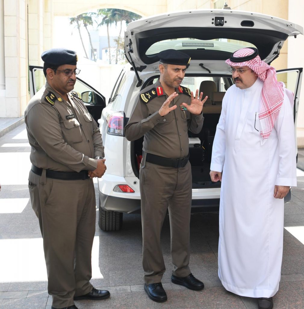 الأمير مشعل بن ماجد يطّلع على نظام الرصد الآلي الثابت والمتحرك للمخالفات المرورية بجدة