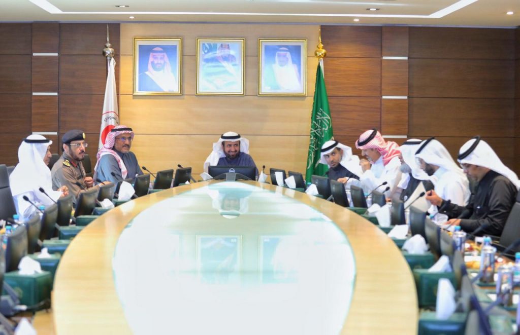 وزير الصحة يناقش المرحلة الأولى من استراتيجية عمل الهلال الأحمر وزير الصحة يناقش المرحلة الأولى من استراتيجية عمل الهلال الأحمر