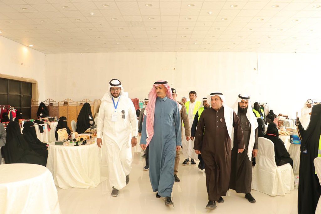 محافظ ⁧الحناكية‬⁩ يدشن برنامج “سواعد الأسر” الذي تنظمه ⁧‫جمعية البر‬⁩ الخيرية