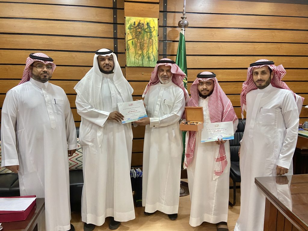 النشاط الطلابي “بنين” يهنئ المدارس الفائزة بمسابقة المشروع الوطني للتصاميم العلمية التقنية على مستوى المحافظة
