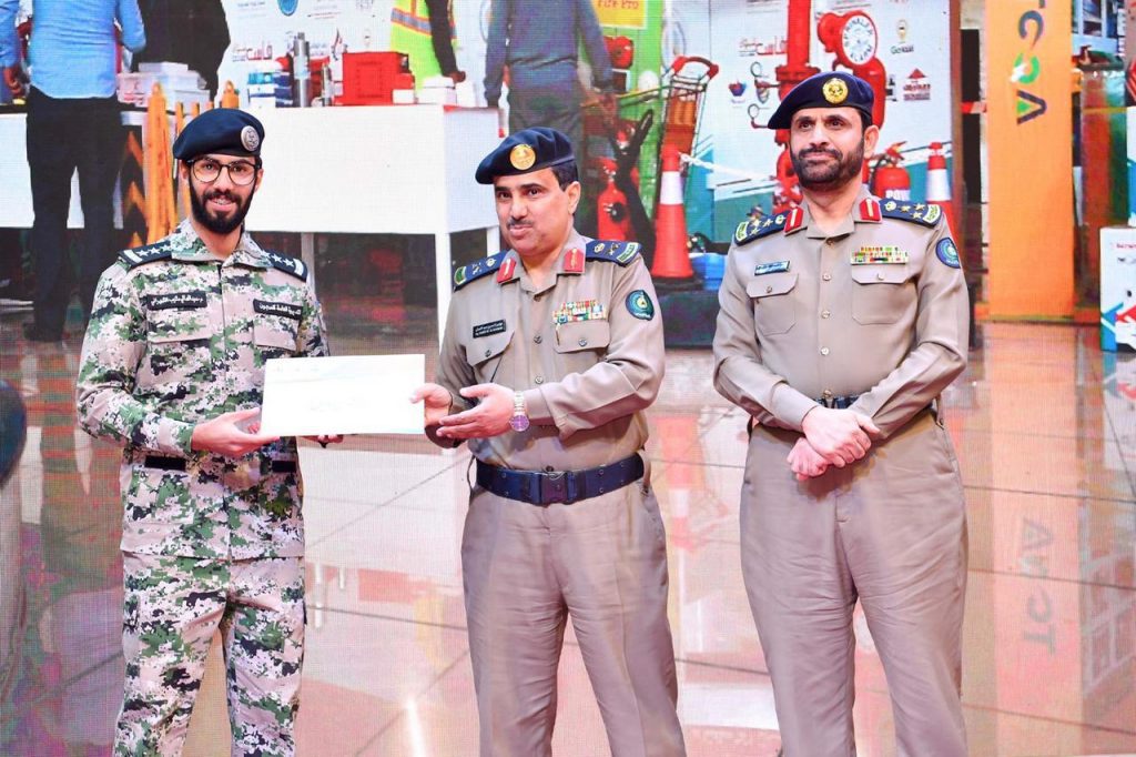 مدني تبوك يكرم المشاركين في يومه العالمي ” السلامة اولاً “