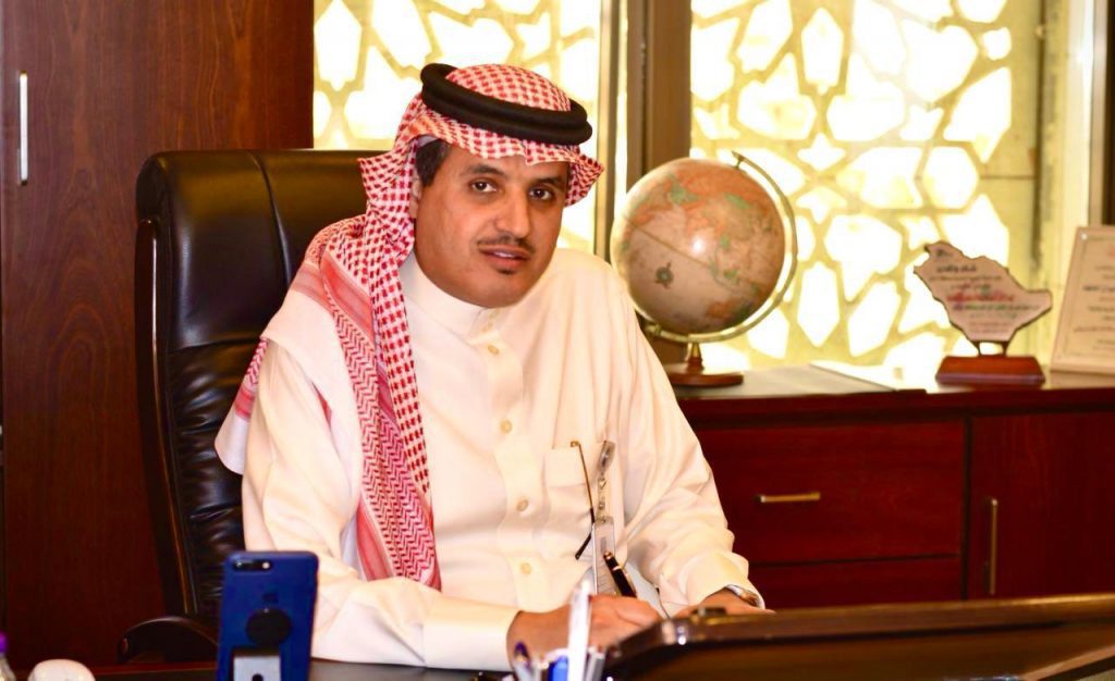 مدارس المنهل تقدم 200 منحة دراسية لأبناء العاملين بالقطاع الصحي