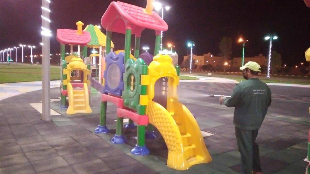 بلدية شعبة نصاب بالحدود الشمالية تواصل جهودها في عمليات التعقيم لعدد من المواقع