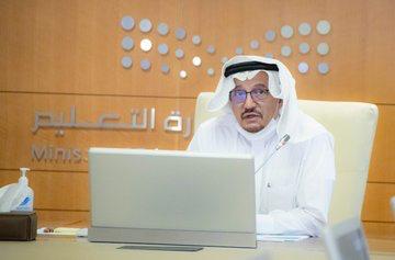 وزير التعليم يبحث مع مديري التعليم سير العملية التعليمية والاستعداد المبكر للعام الدراسي المقبل ومسارات الثانوية.