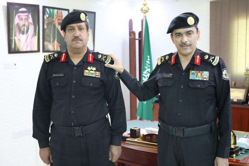 مدير الإدارة العامة لدوريات الأمن يقلد العميد الدويش رتبته الجديدة مدير الإدارة العامة لدوريات الأمن يقلد العميد الدويش رتبته الجديدة