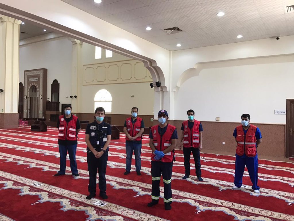 نقاط فرز في بعض جوامع المنطقة ينفذها متطوعو الهلال الأحمر بالجوف نقاط فرز في بعض جوامع المنطقة ينفذها متطوعو الهلال الأحمر بالجوف