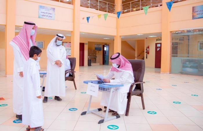 مدير تعليم البكيرية يتفقد عدداً من مدارس الإدارة