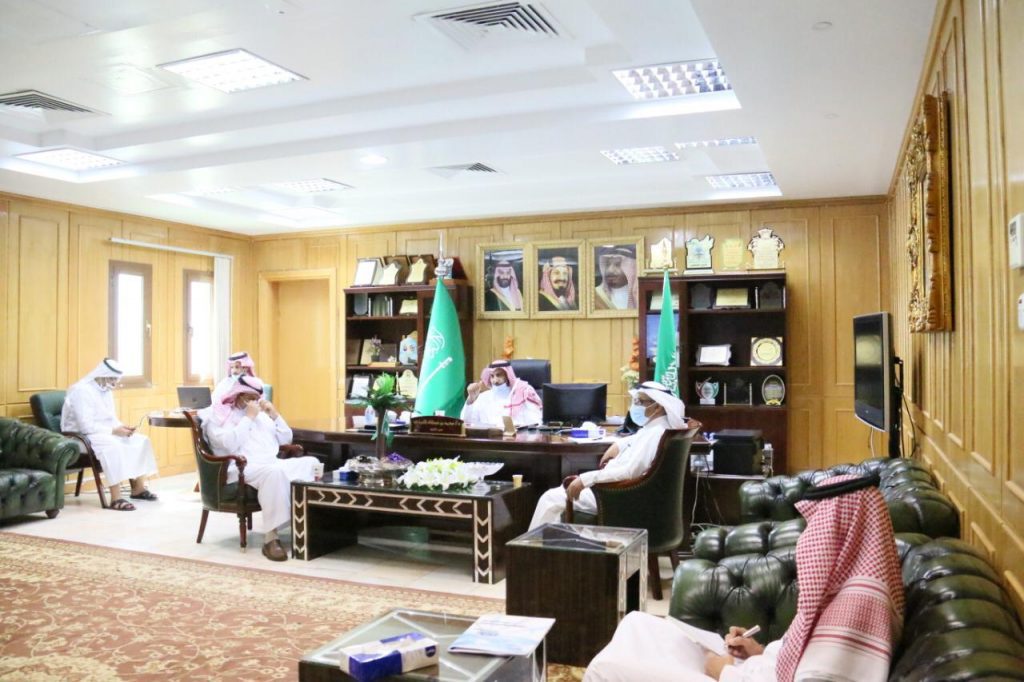 مدير تعليم القريات يؤكد على نوعية البرامج المقدمة للموهوبين والموهوبات وطلبة التربية الخاصة