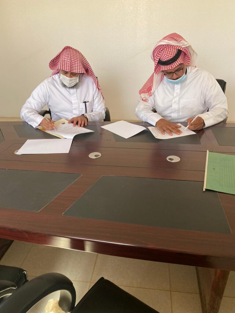 تعليم الحناكية يوقع شراكة مجتمعية لتأمين  40 جهاز للطلاب والطالبات بمركز الحسو