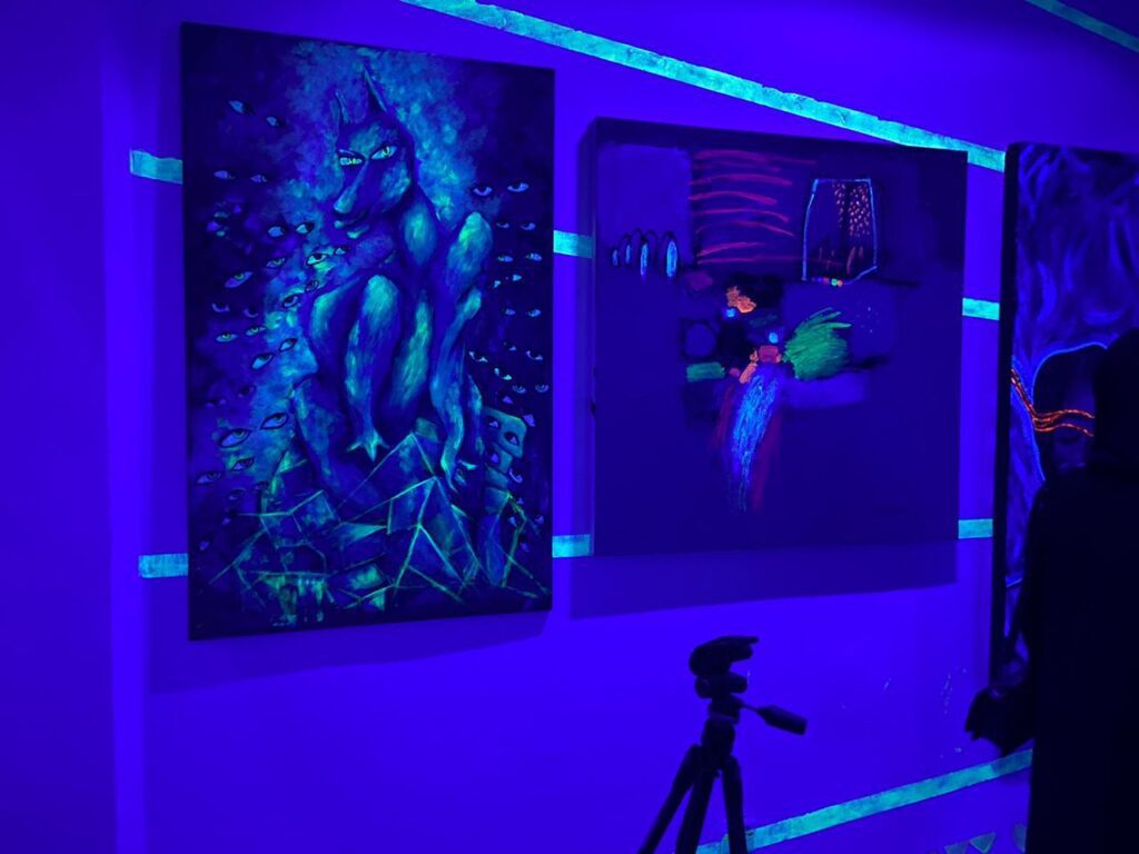 بمشاركة ذوي الهمم افتتاح المعرض الفني(مضوي)بمركز أدهم