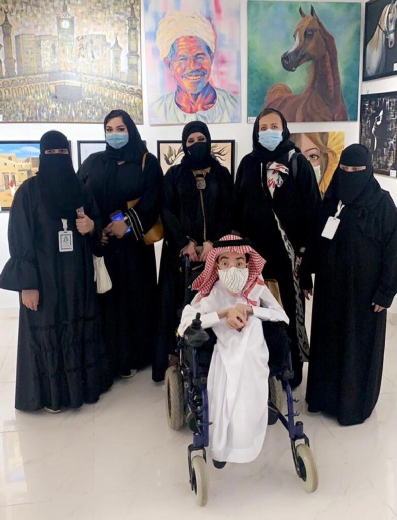 (ديكوباج)رقمي وأعمال كروشية و90 لوحة تبهر الحضور 47 فنان وفنانة يرسمون السعادة خلال 6 أيام بجدة