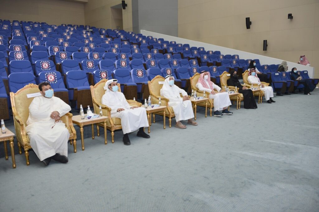 300 مليون خطوة لمنسوبي جامعة الإمام عبد الرحمن بن فيصل في(تحدي المشي)