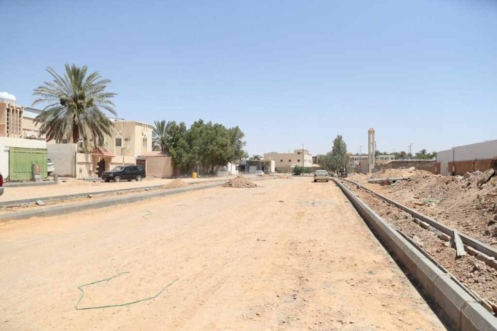أمانة الجوف تواصل تنفيذ أعمال مشروع طريق الأمير سلطان السديري
