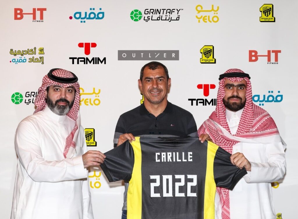 “كاريلي” يقود العميد حتى 2022 “كاريلي” يقود العميد حتى 2022
