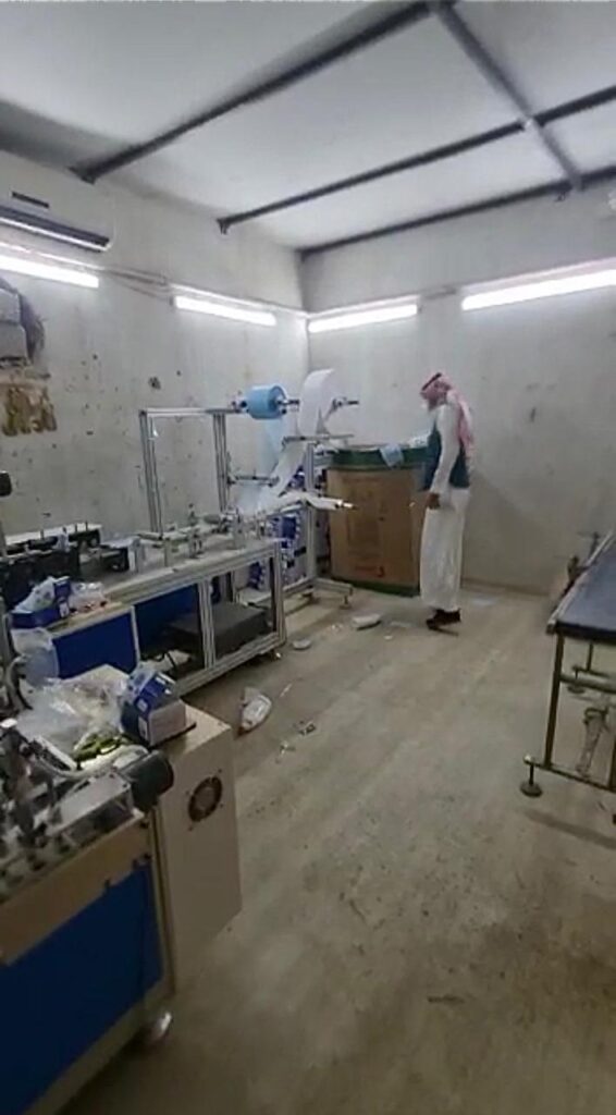 “التجارة” تطيح بأكبر وكر للغش تديره عمالة مخالفة تُصنّع المنظفات بمستودع جنوب الرياض