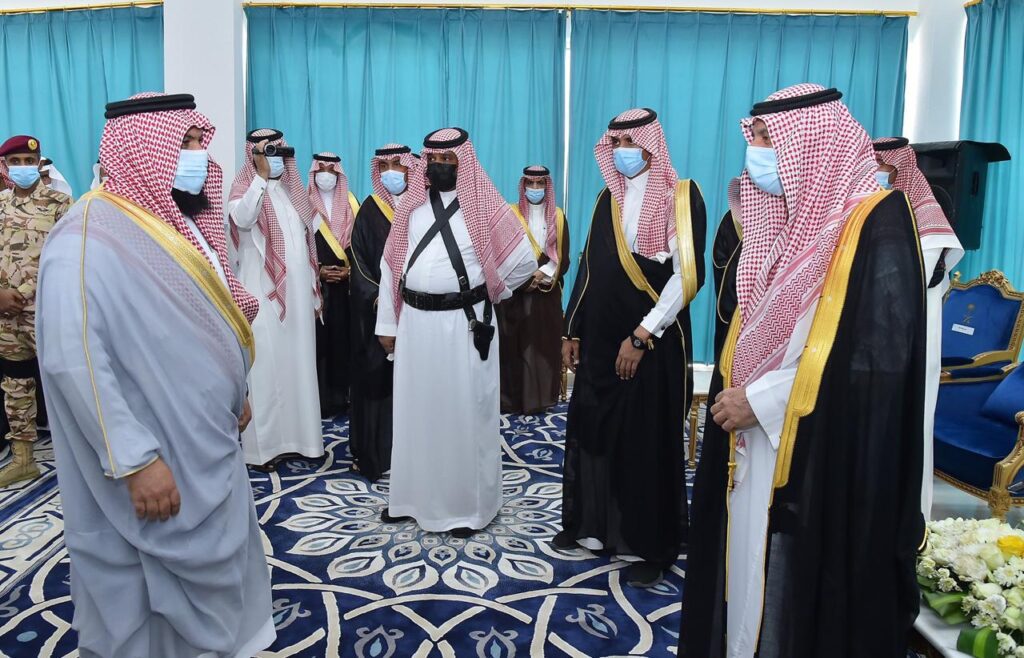 أمير منطقة نجران يلتقي بأهالي محافظة بدر الجنوب أمير منطقة نجران يلتقي بأهالي محافظة بدر الجنوب