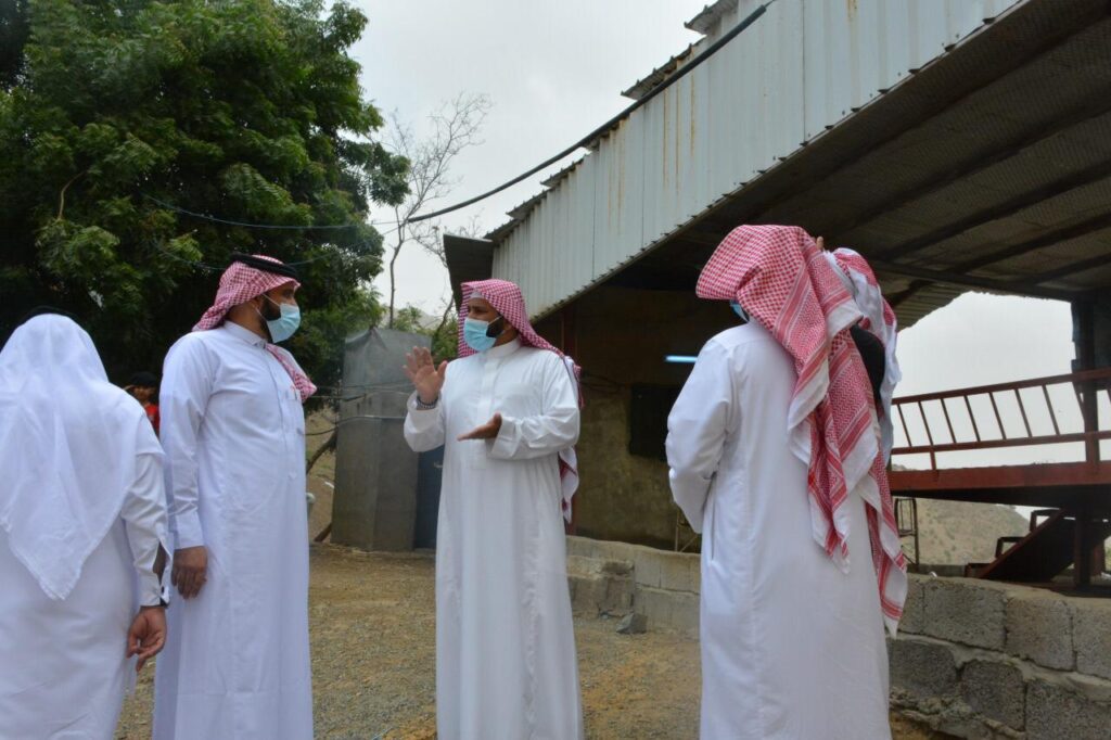 مدير الشؤون الإسلامية بجازان يتفقد مساجد وجوامع محافظة الريث المتضررة من الامطار