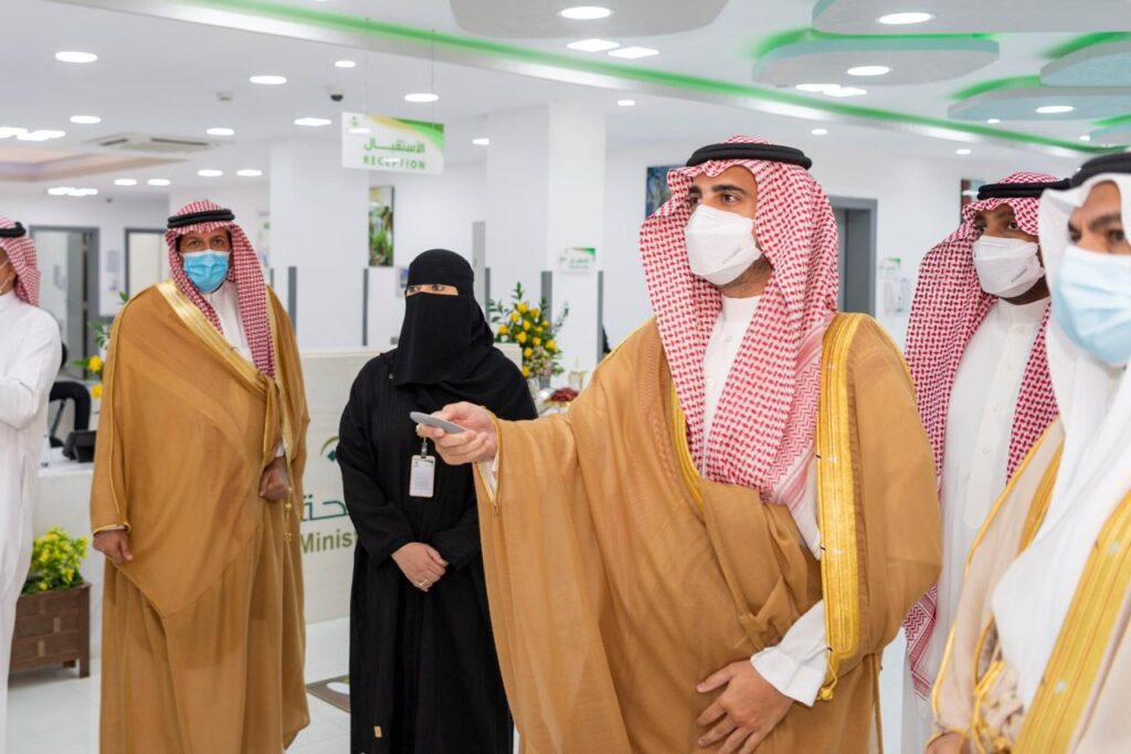 أمير منطقة الجوف يدشن مبنى العيادات التخصصية بسكاكا