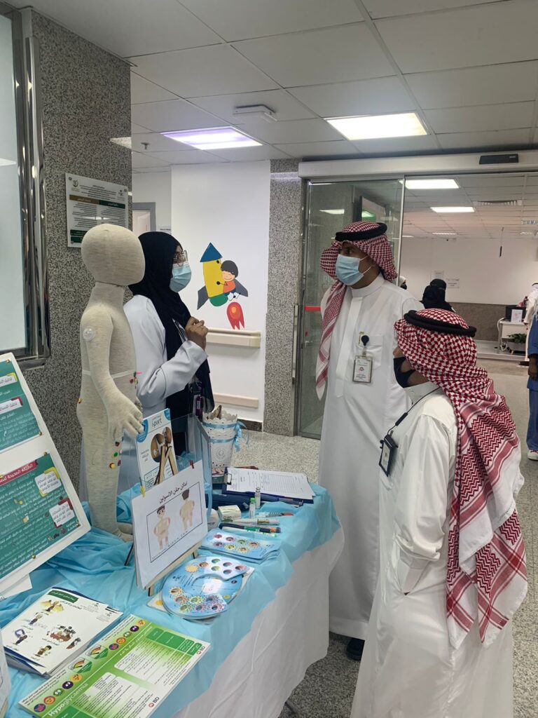 تدشين الحملة التثقيفية للسكري بمستشفى العزيزية للاطفال بجدة
