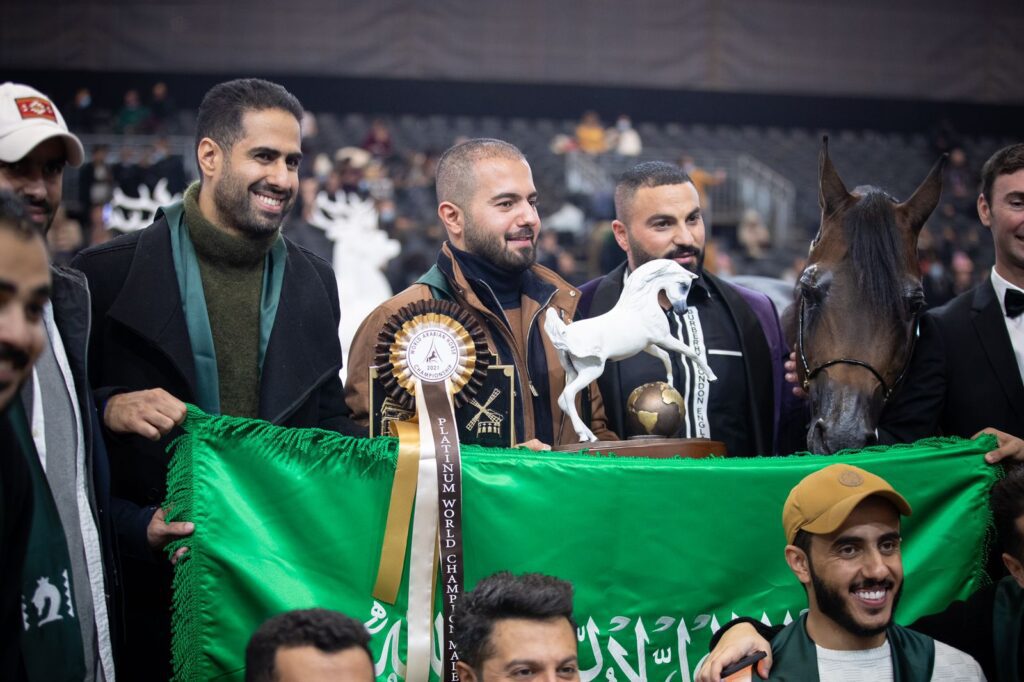 مربط الراجحيات يهدي الوطن بطل أبطال العالم(البلاتينيوم)