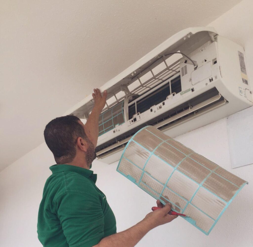 تعليم مكّة : تجنيد 64 فرقة صيانة وتكييف لمدارس المرحلة الابتدائية ورياض الأطفال