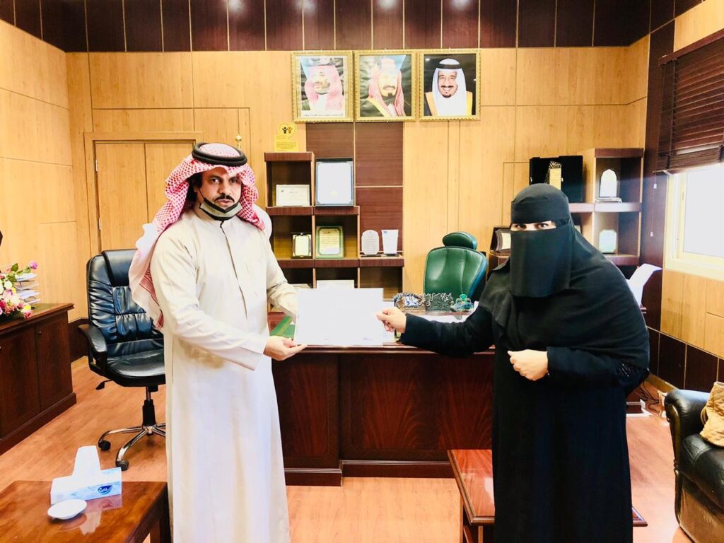 صحة عسير تكرم الدكتورة نداء العنزي صحة عسير تكرم الدكتورة نداء العنزي