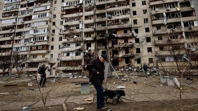 أوكرانيا.. سيطرة الجيش الروسي على مدينة خيرسون ومقاومة عنيدة في كييف أوكرانيا.. سيطرة الجيش الروسي على مدينة خيرسون ومقاومة عنيدة في كييف