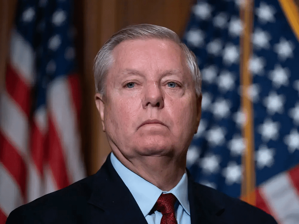 سيناتور أمريكي عبر “تويتر” يدعو إلى اغتيال الرئيس الروسي سيناتور أمريكي عبر “تويتر” يدعو إلى اغتيال الرئيس الروسي