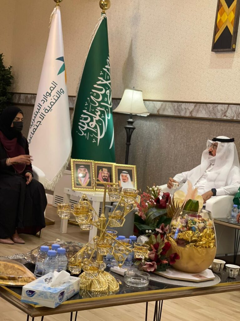 مساعد مدير عام فرع وزارة الموارد البشرية والتنمية الاجتماعية بالمدينة يستقبل مساعد مدير مستشفى الأمير سلطان لشؤون الإمداد والتموين بالقوات المسلحة