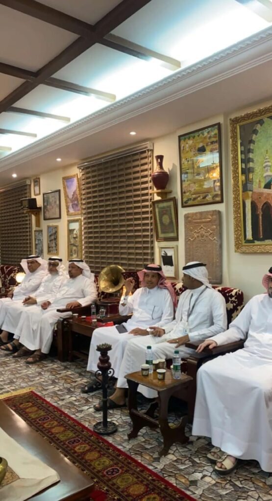 فرع هيئة الصحفيين بالمدينة يعايد منسوبيه بمناسبة عيد الأضحى المبارك