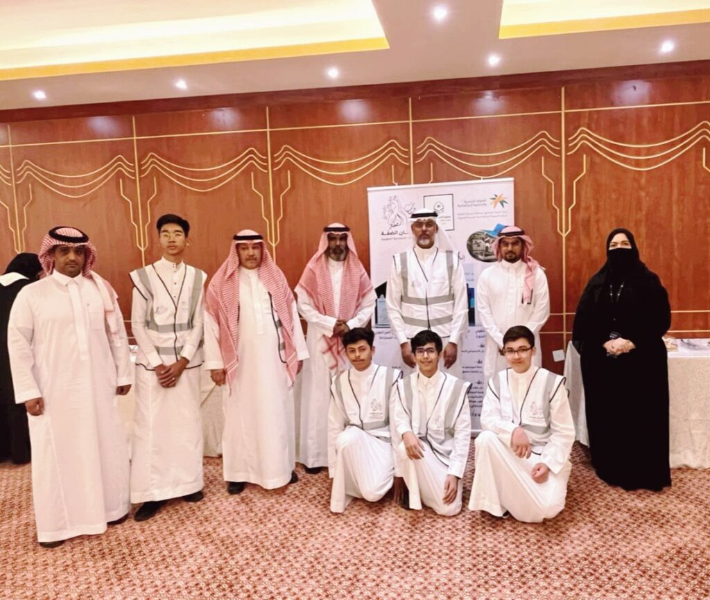 مشرف القيادة المدرسية بمكتب التعليم شرق المدينة ضيف على فريق فرسان الصفة التطوعي