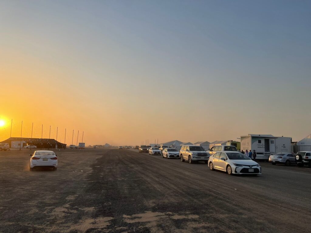 شاهد حديث المشرف على مزاد الأبل في حفر الباطن لصحيفة إخباريات شاهد حديث المشرف على مزاد الأبل في حفر الباطن لصحيفة إخباريات