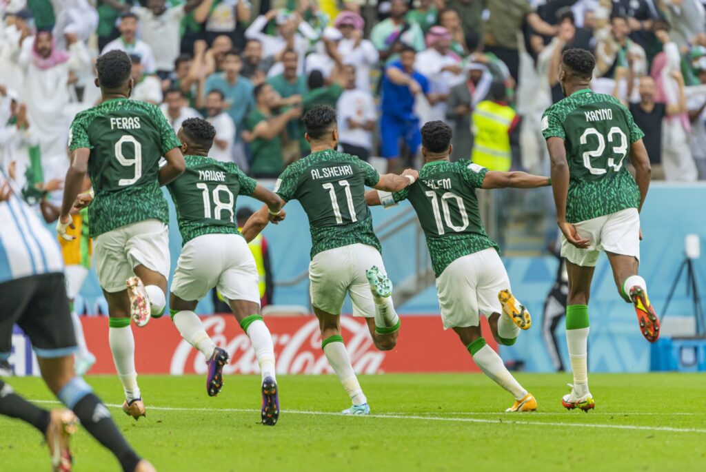 الأخضر السعودي يقلب تراجعه بهدف إلى فوز مستحق على الأرجنتين بكأس العالم