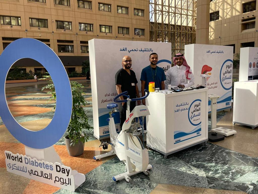 الدكتور الأنصاري يحصل على جائزة الدكتور باول وايت للعالم الدولي والمقدمة من جمعية القلب الأمريكية الدكتور الأنصاري يحصل على جائزة الدكتور باول وايت للعالم الدولي والمقدمة من جمعية القلب الأمريكية