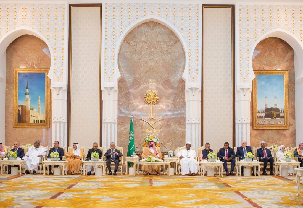 نيابة عن خادم الحرمين الشريفين.. ولي العهد يقيم حفل الاستقبال السنوي لأصحاب الفخامة والدولة وكبار الشخصيات الإسلامية الذين أدوا فريضة الحج لهذا العام نيابة عن خادم الحرمين الشريفين.. ولي العهد يقيم حفل الاستقبال السنوي لأصحاب الفخامة والدولة وكبار الشخصيات الإسلامية الذين أدوا فريضة الحج لهذا العام