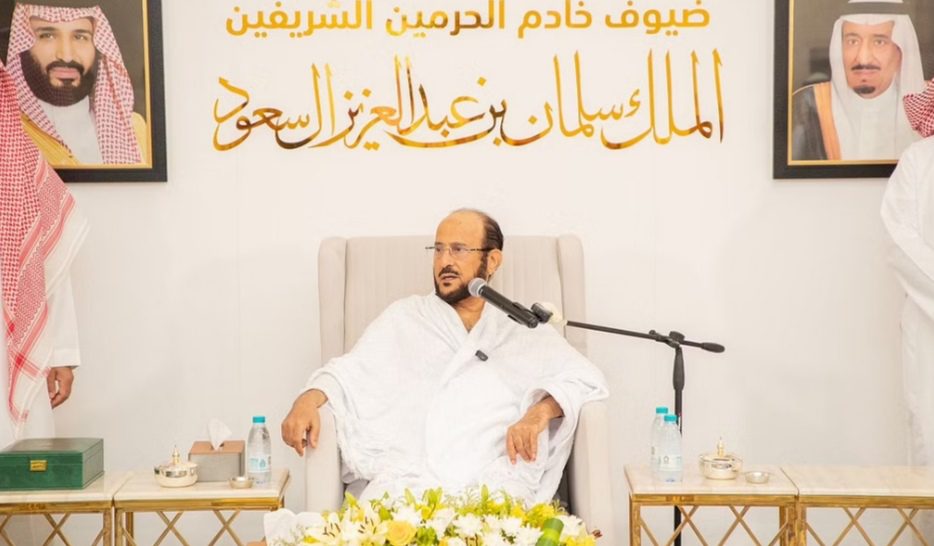 “آل الشيخ” يدعو للتمسُّك بالإسلام والصدق والإخلاص ونبذ التطرف “آل الشيخ” يدعو للتمسُّك بالإسلام والصدق والإخلاص ونبذ التطرف