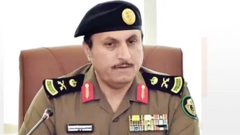 مدير الأمن العام: لن نترك المجال للمهربين أو المروجين ليستهدفوا شبابنا أو يعبثوا بالأمن مدير الأمن العام: لن نترك المجال للمهربين أو المروجين ليستهدفوا شبابنا أو يعبثوا بالأمن