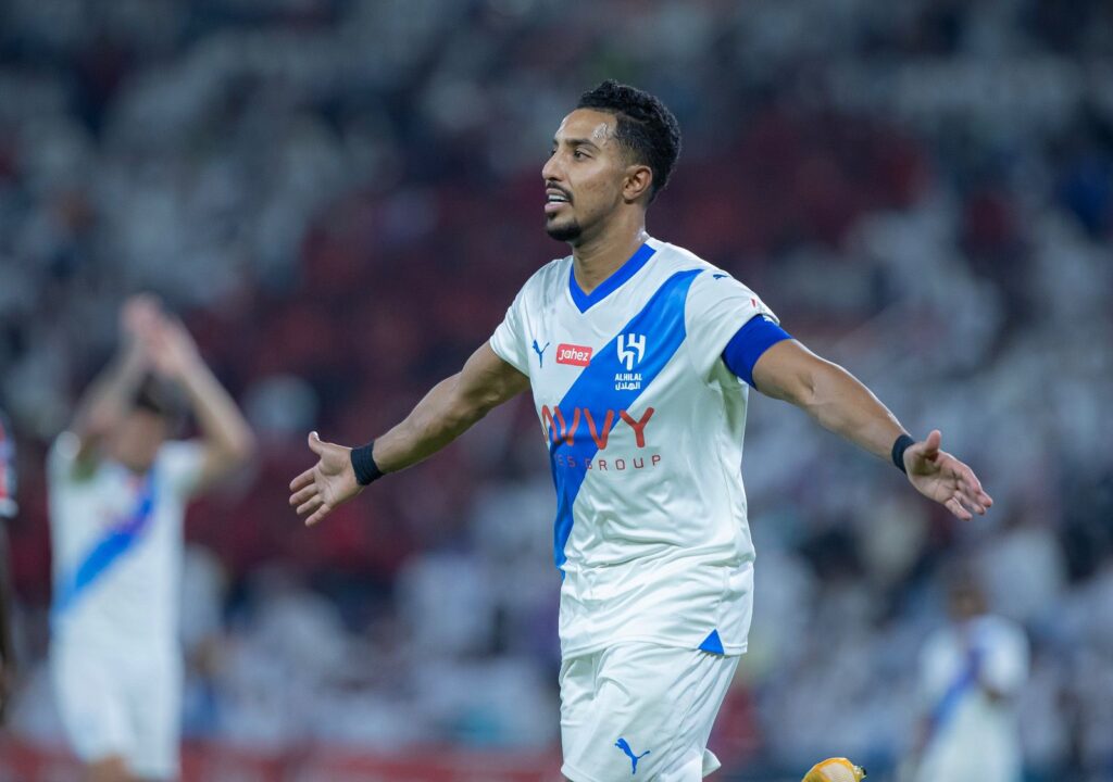 سالم الدوسري يقود الهلال إلى الانتصار على مضيفه الرائد برباعية نظيفة