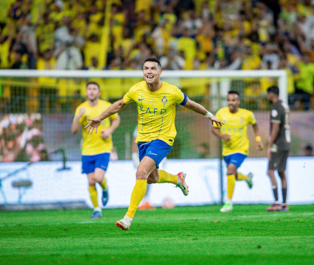 تألق رونالدو يمنح النصر ثلاث نقاط غالية