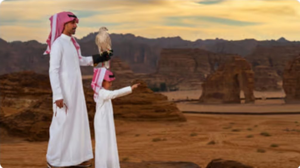 العُلا تتحوَّل لميدان تنافُس في أكبر مسابقة صقور بالعالم العُلا تتحوَّل لميدان تنافُس في أكبر مسابقة صقور بالعالم