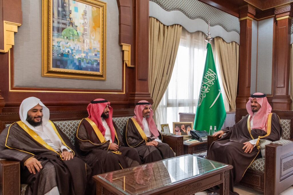 الأمير سلمان بن سلطان يستقبل أمين منطقة المدينة المنورة