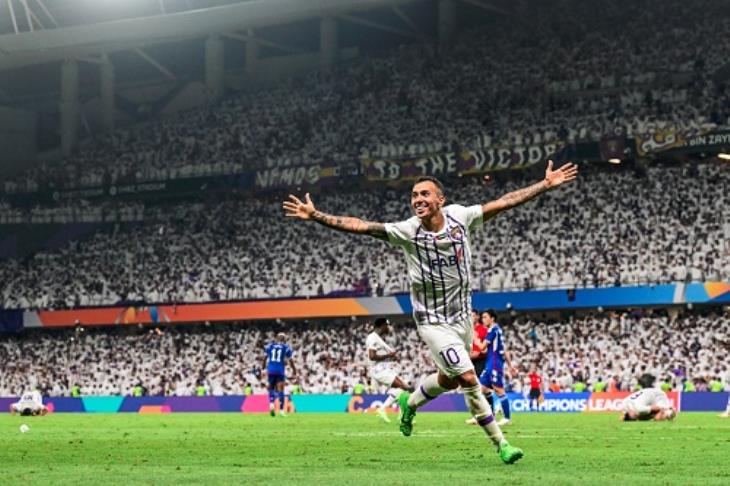 بعد 21 عامًا.. العين بطلًا لدوري أبطال آسيا بعد تغلبه على يوكوهاما مارينوس الياباني 6 – 3