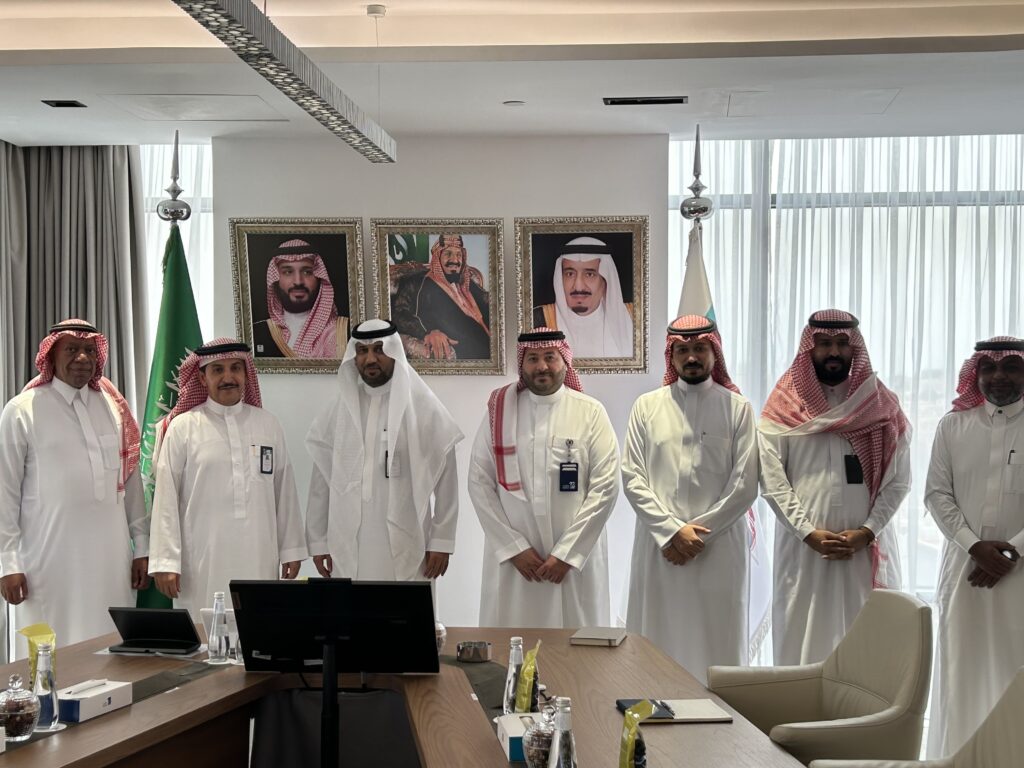 مدير عام فرع الهيئة السعودية للمواصفات والمقاييس والجودة بمنطقة مكة المكرمة يزور شركة وسط جدة للتطوير