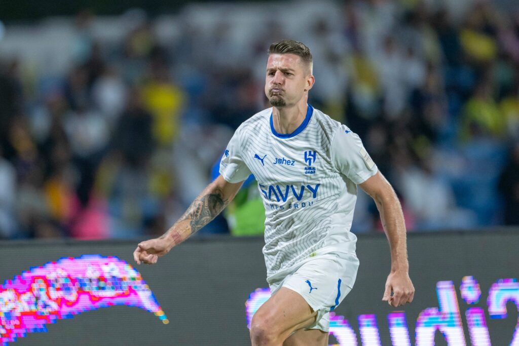 الهلال يتوج بطلًا لكأس للسوبر السعودي للمرة الخامسة بفوزه على النصر بأربعة أهداف لهدف