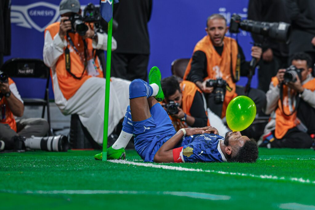 ‏في الوقت القاتل.. الهلال يفوز على الرائد بثلاثة أهداف مقابل هدفين