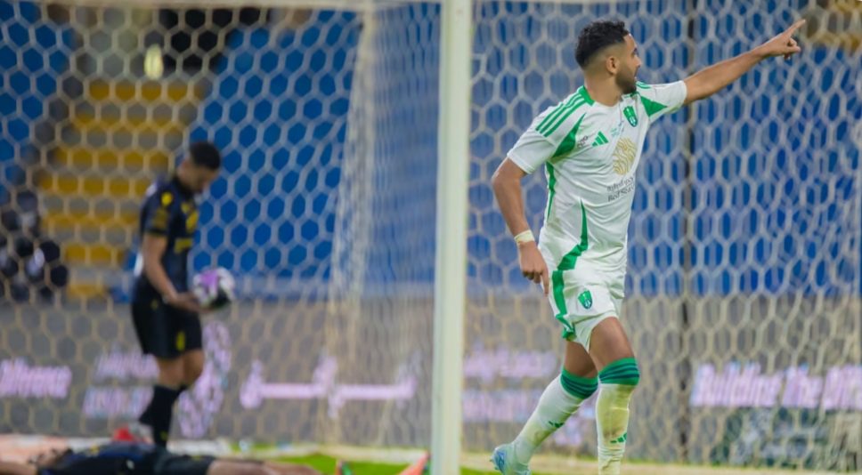 ‏الأهلي يقلب الطاولة ويفوز على التعاون بأربعة أهداف مقابل هدفين